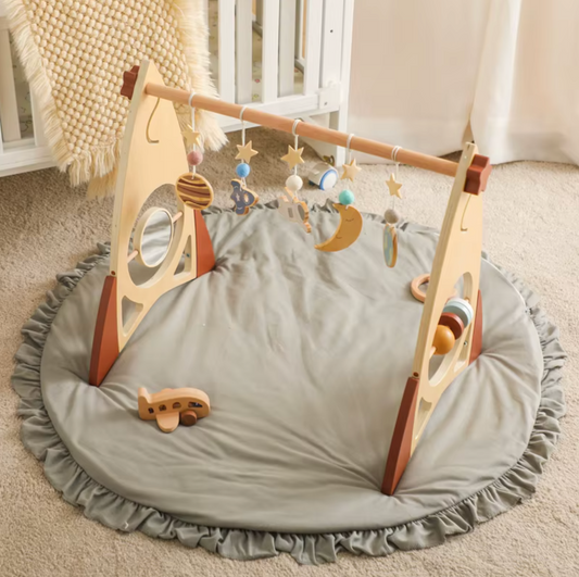 Babygym i Trä för Bebisar – Stilren & Pedagogisk Lek - Rymdraketer - Rymden