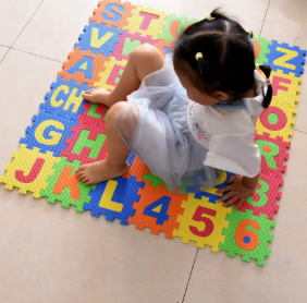 Montessori Pusselmatta – Lärande och lek i ett