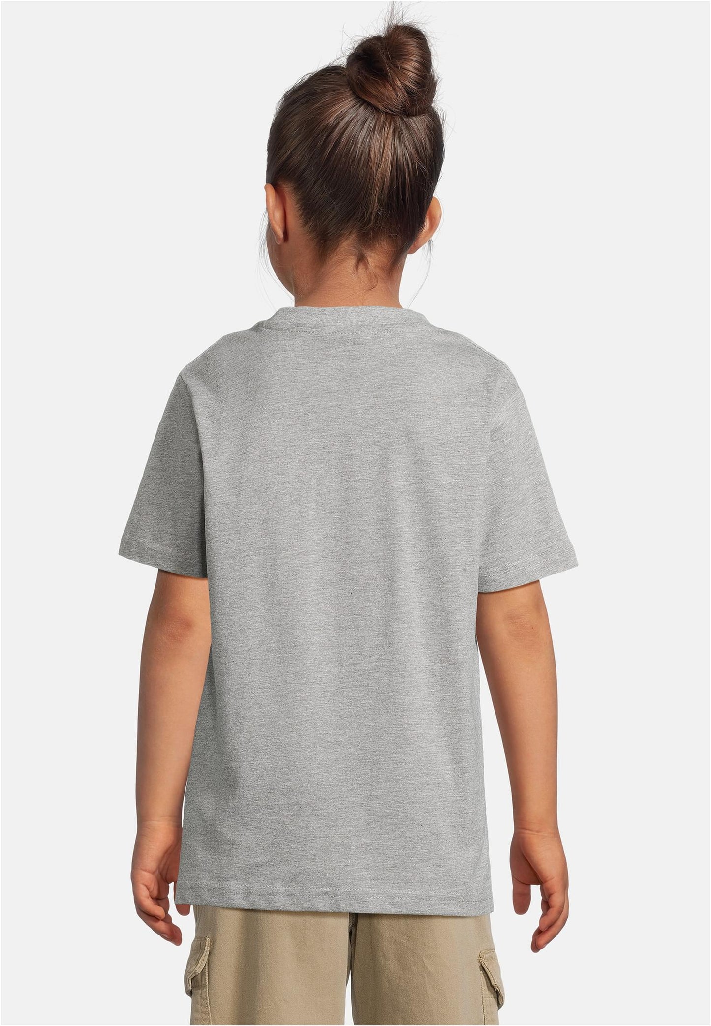 T-Shirt 2 Pack Minnie Mouse på modell från sidan mot ljus bakgrund