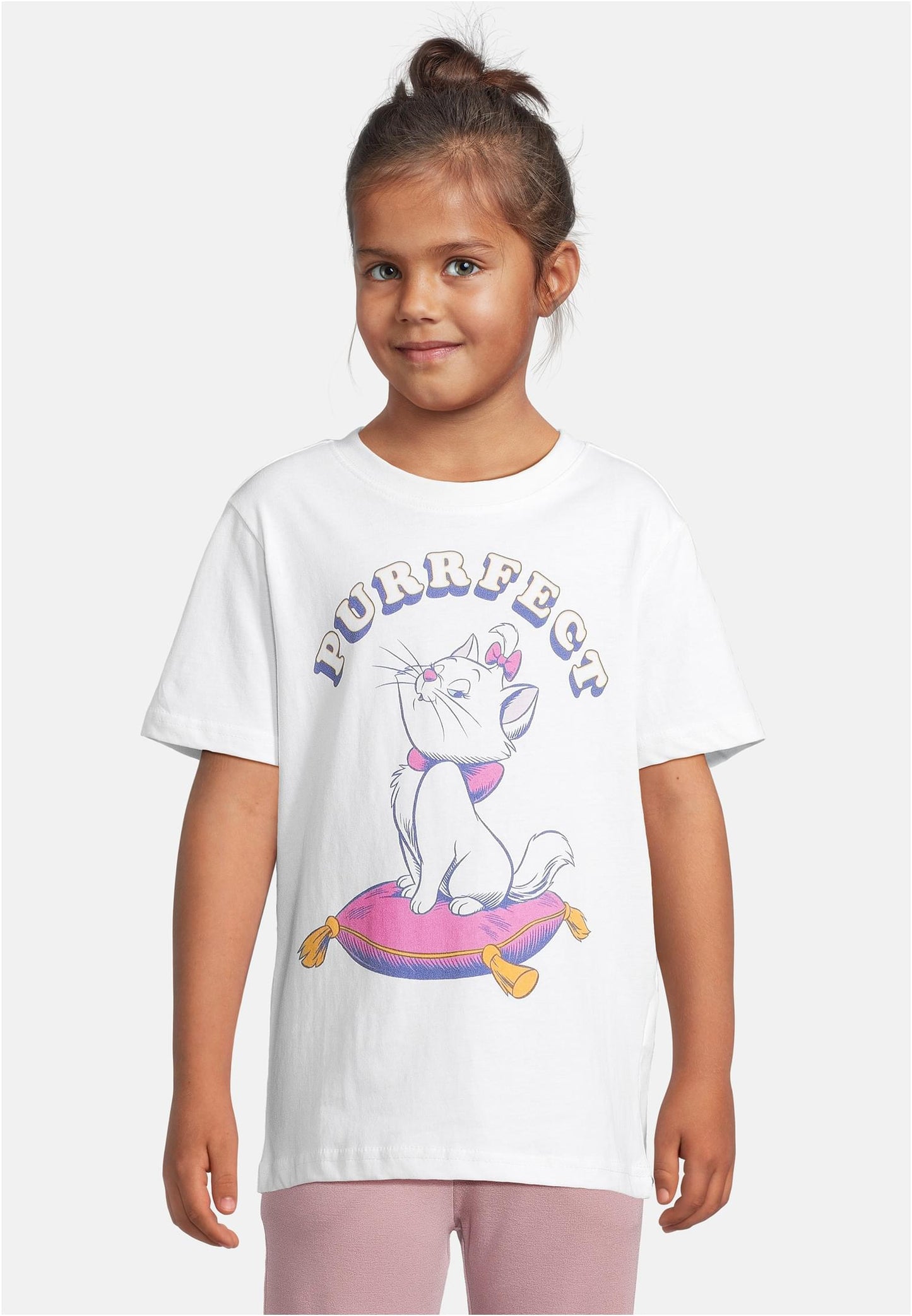 T-Shirt & Hoody 2 Pack Aristocats i färgen vit på modell framifrån mot ljus bakgrund