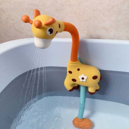 Girafformad vattenspridare monterad vid badkarskant och sprutande vatten