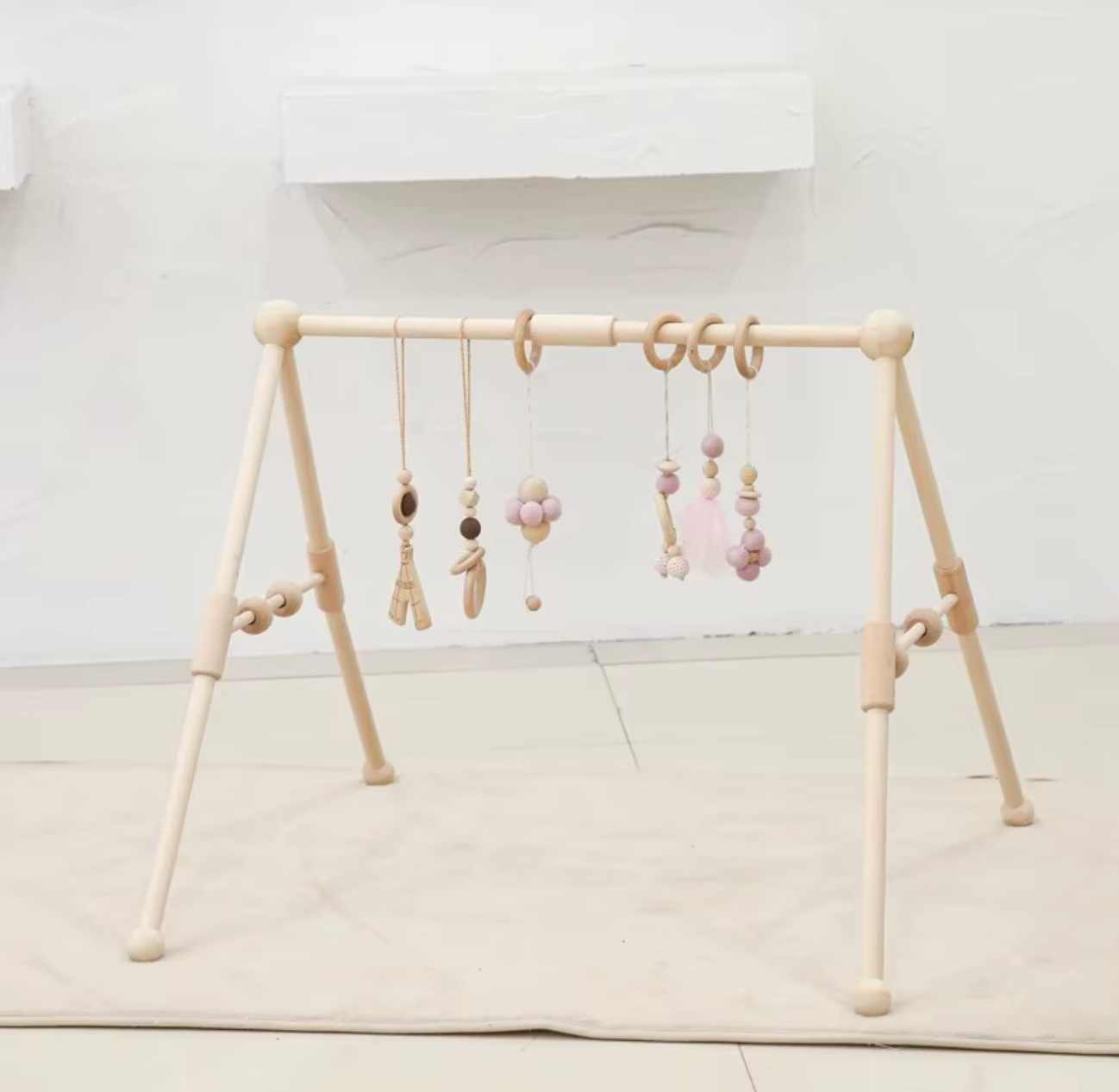 Babygym i Trä för Bebisar – Stilren & Pedagogisk Lek