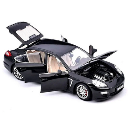 Sportbil Fyrdörrars Premium Mini Bilmodell - Skala 1:32 Med Ljud & Ljus