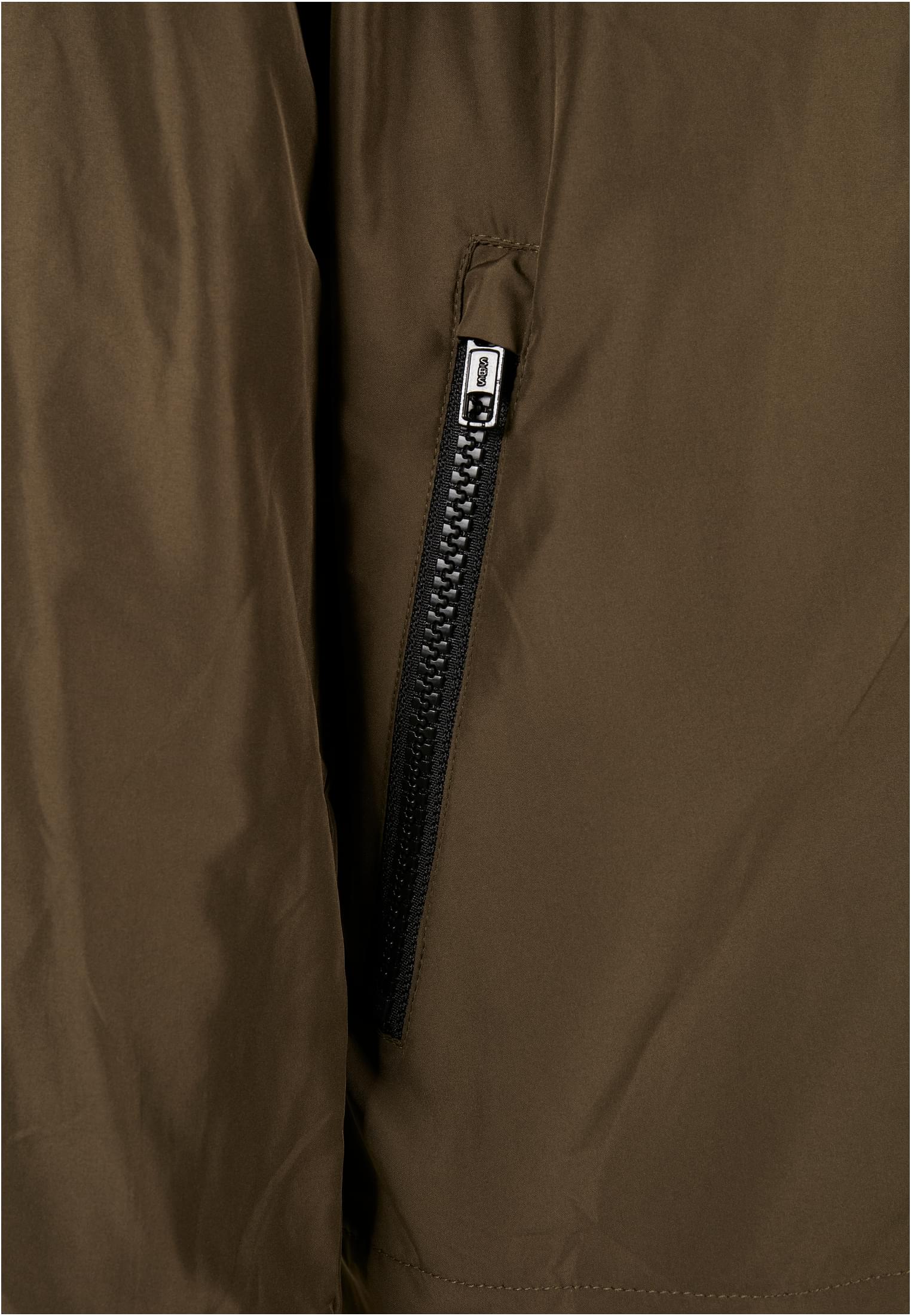 UC Boys 2-Tone Tech Windrunner - olive 146/152